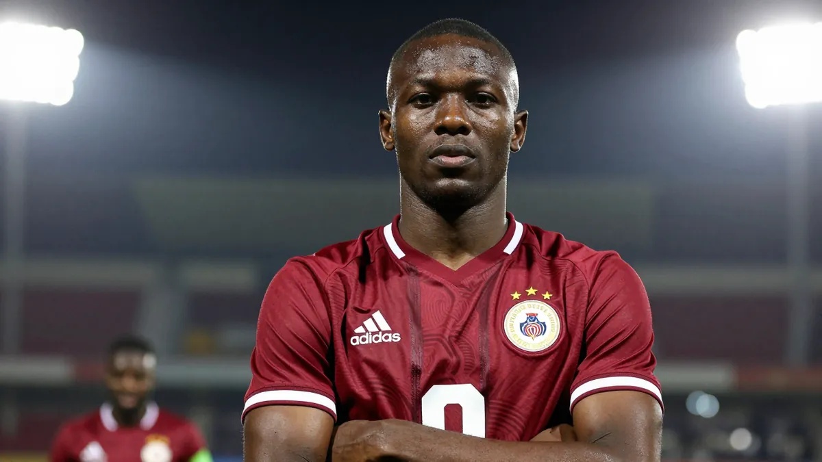 Papy Mendy signs for Metz following Watford exit