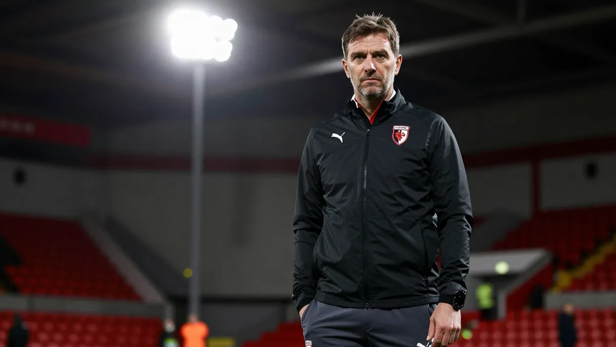 Watford's Summer Transfer Plans: Dowling on the Hunt for a New Striker